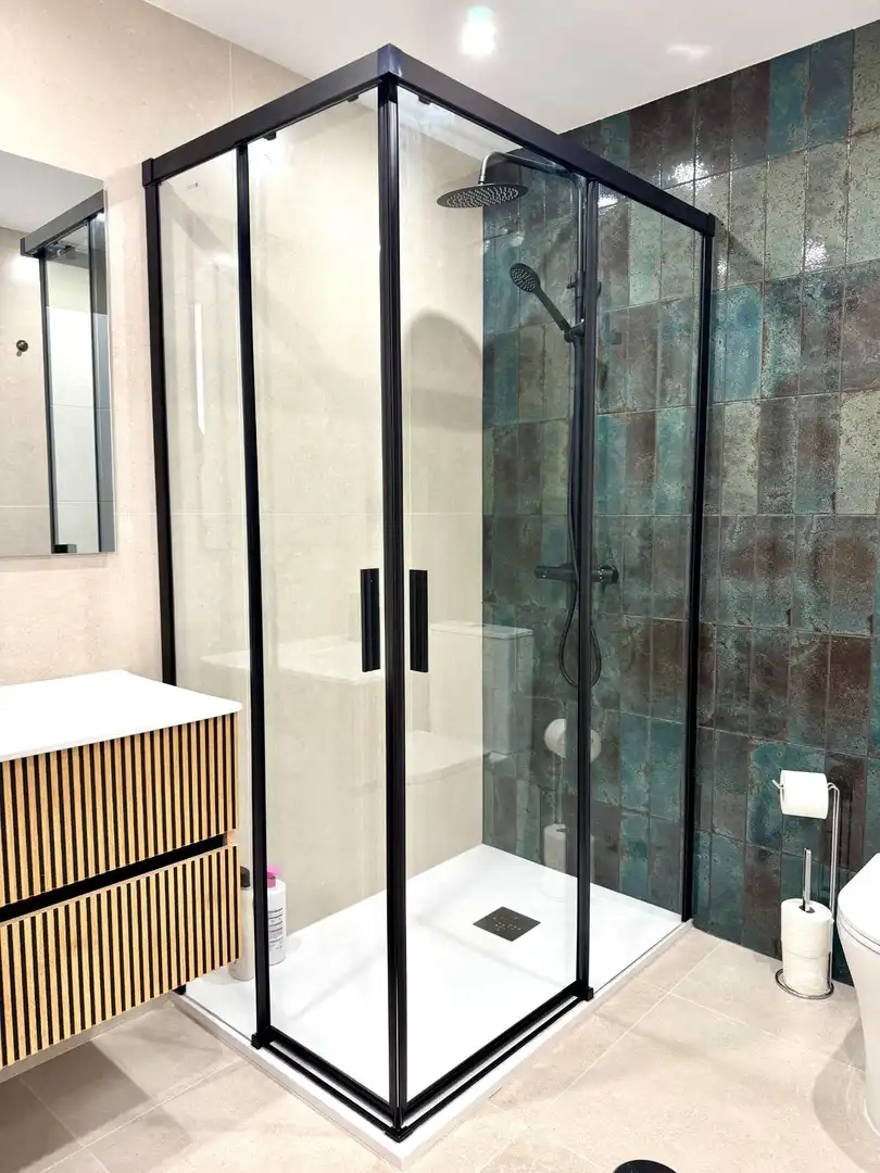 Baño de Piso en venta en Málaga con Aire acondicionado, Calefacción y Terraza