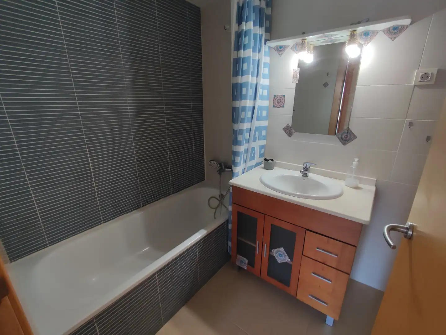 Baño de Apartamento en venta en Lloret de Mar con Calefacción, Terraza y Horno