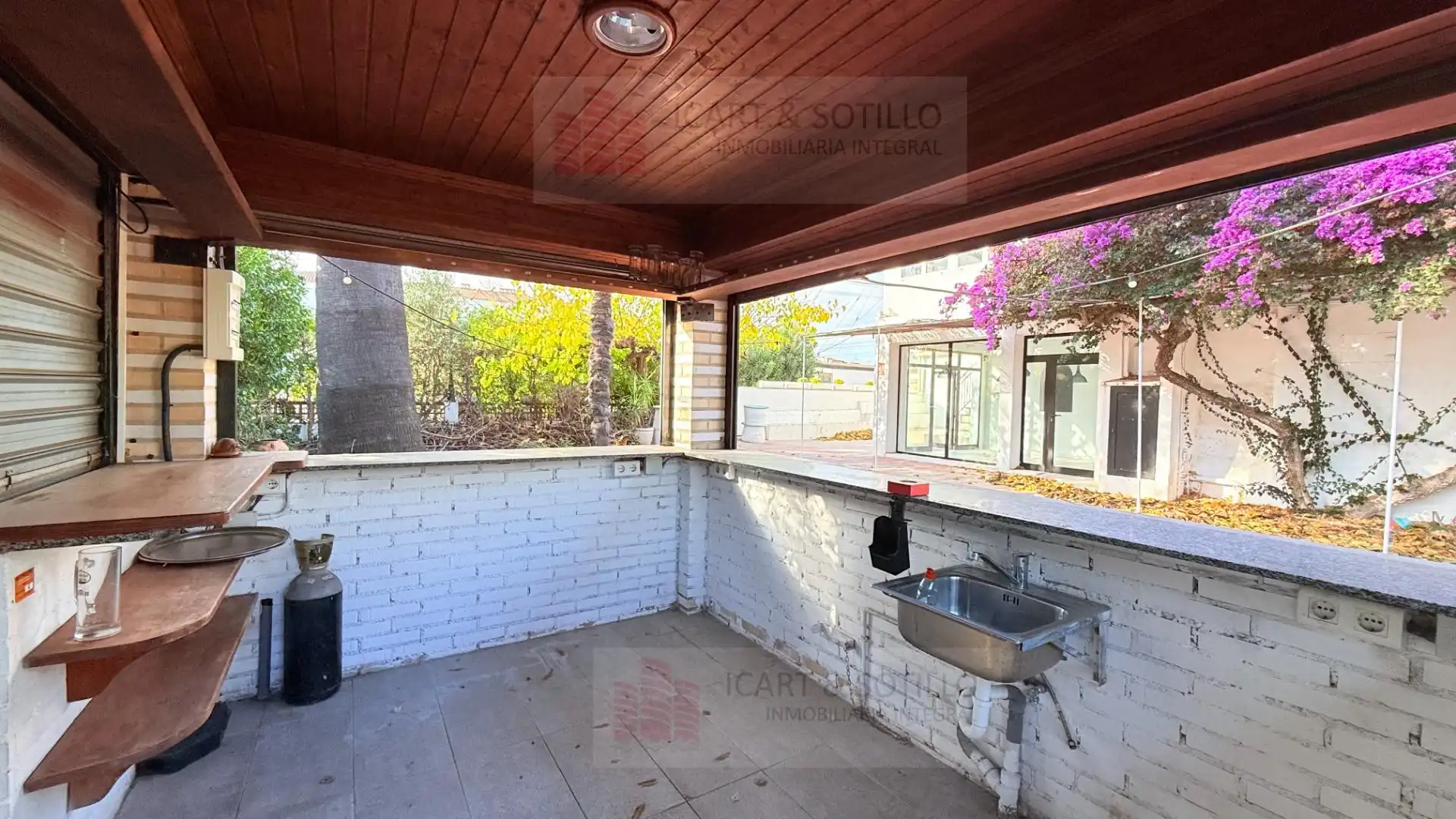Terrassa de Casa o xalet en venda en Vinaròs amb Aire condicionat, Jardí privat i Terrassa