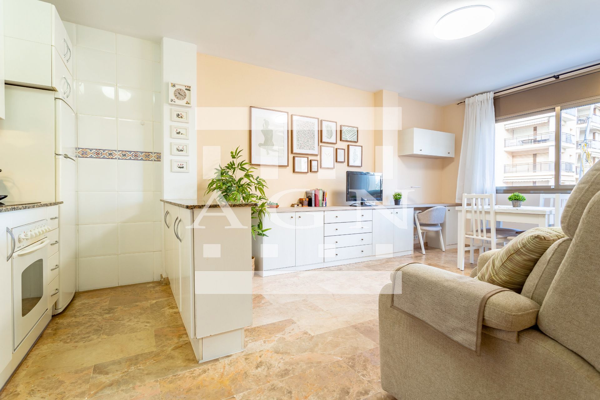 Sala de estar de Apartamento en venta en Vinyols i els Arcs con Aire acondicionado, Calefacción y Terraza