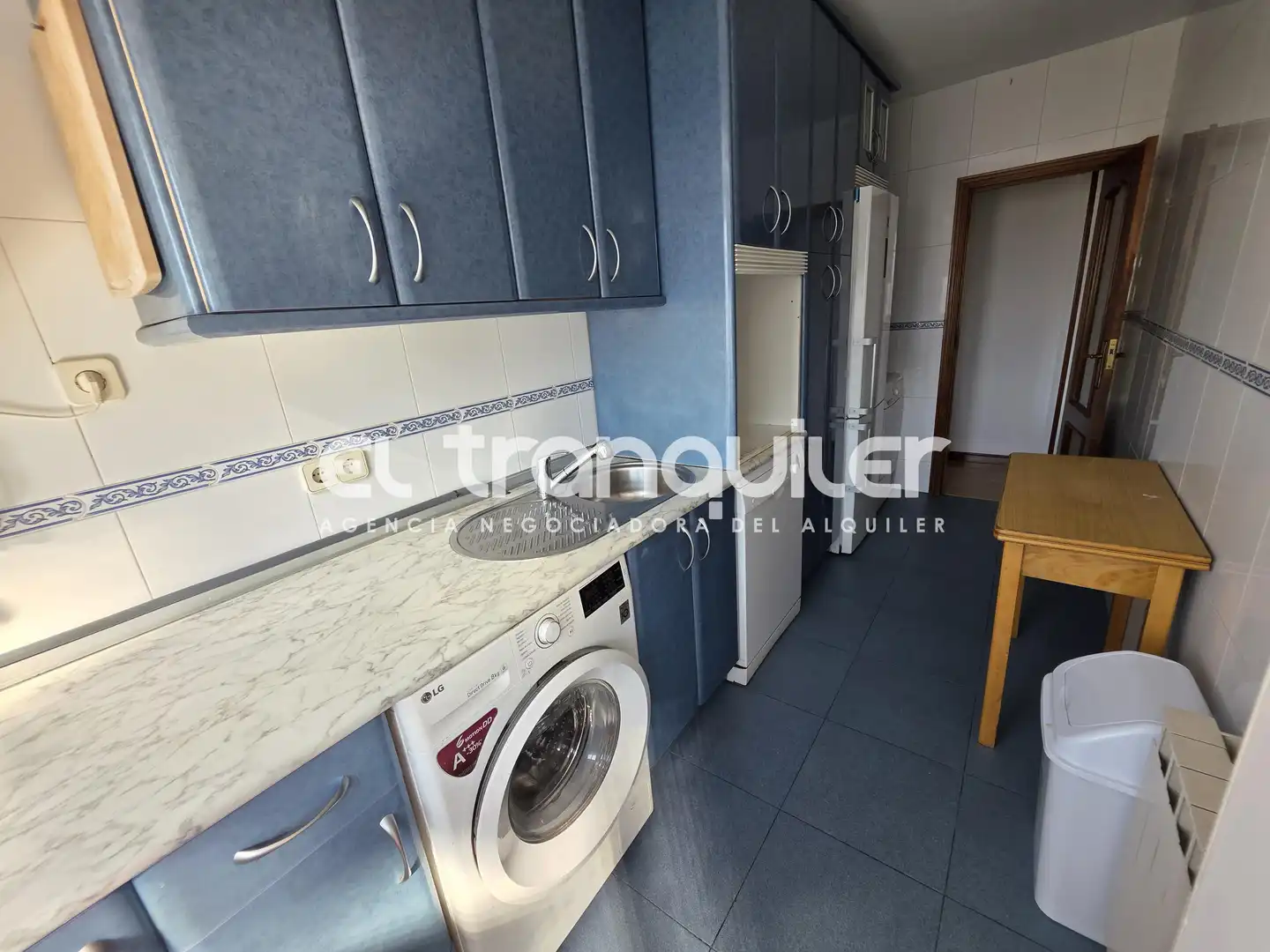Kitchen of Flat for rent in Madrid  with Air Conditioner, Terrace and Furnished