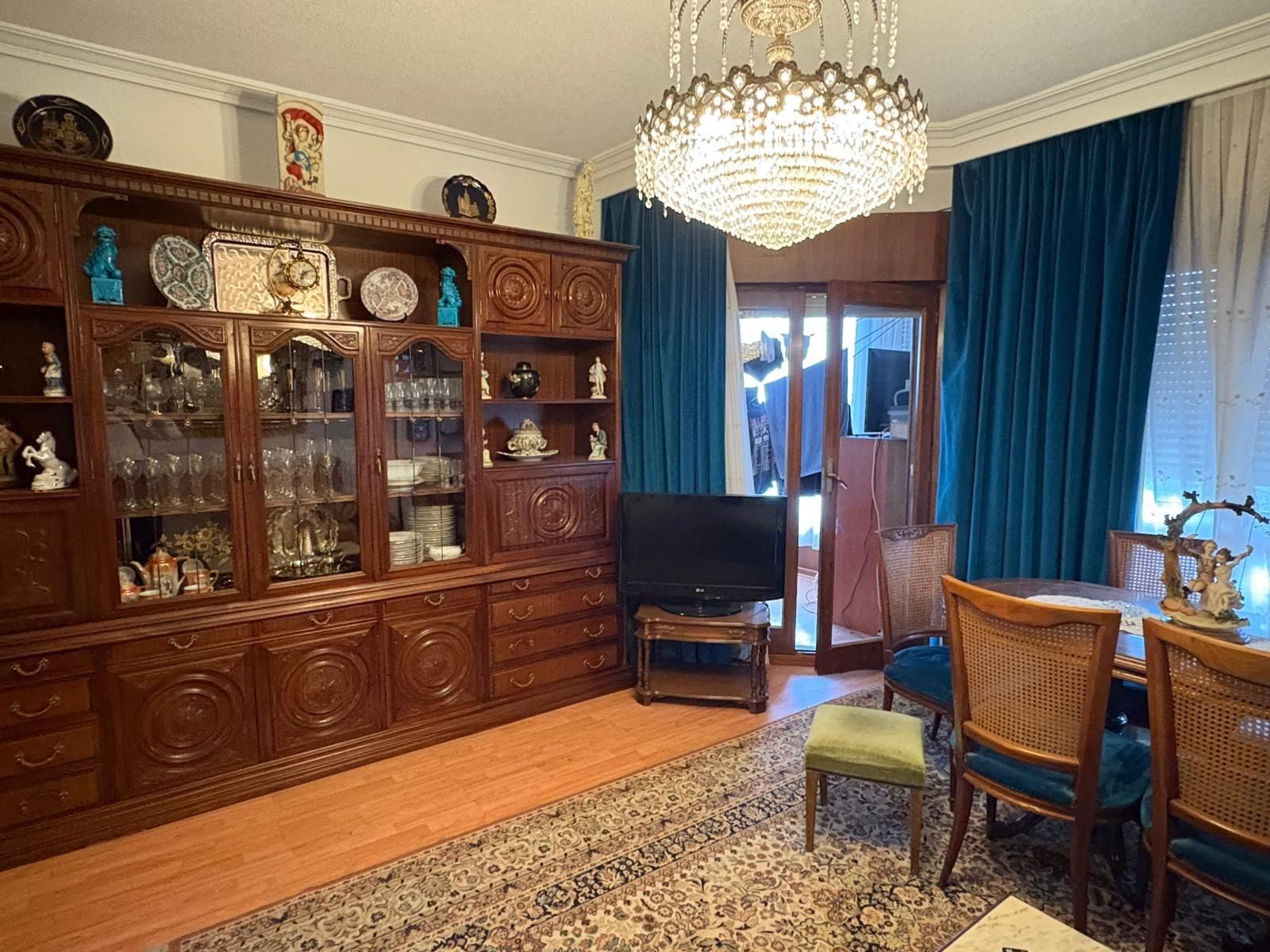 Flat for sale in Calle OÑA, Virgen del Cortijo - Manoteras