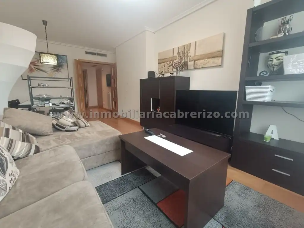 Sala de estar de Apartamento en venta en  Logroño con Aire acondicionado, Calefacción y Parquet