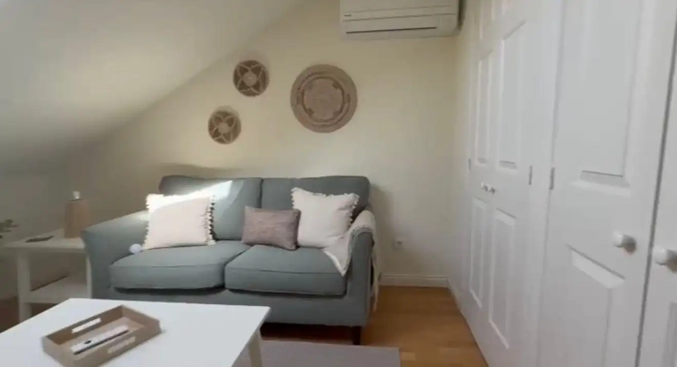 Wohnzimmer von Dachboden zur Miete in Villanueva de la Cañada mit Möbliert