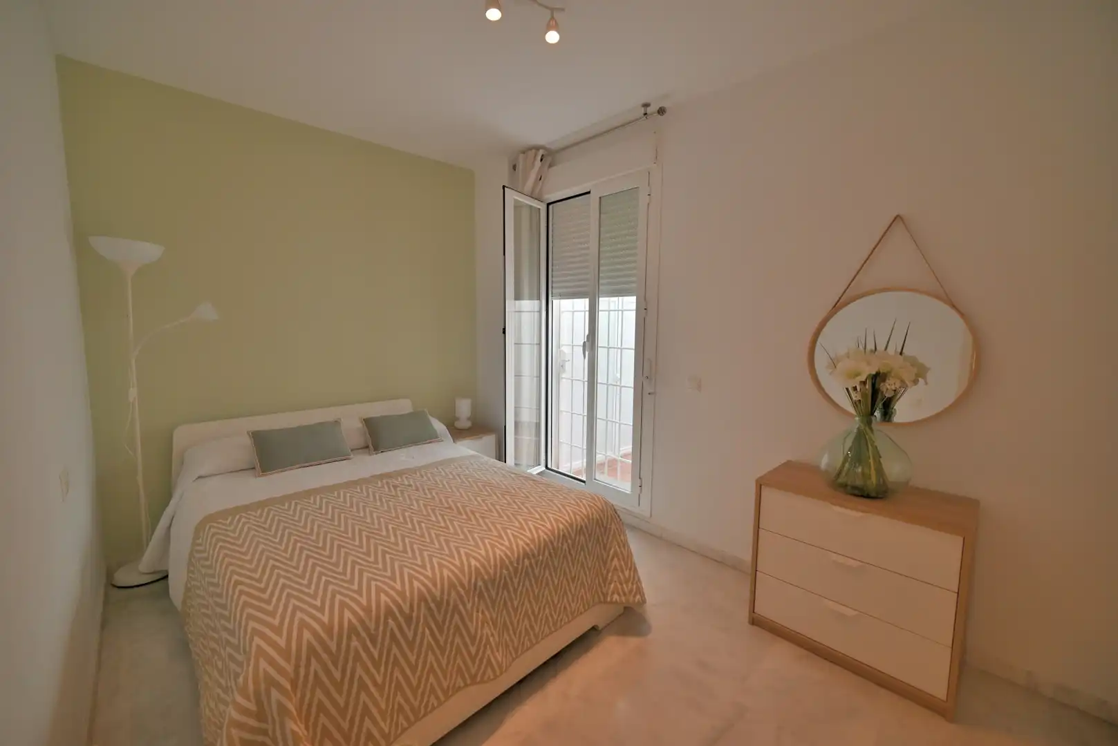 Dormitori de Apartament en venda en Benalmádena amb Aire condicionat, Piscina i Balcó