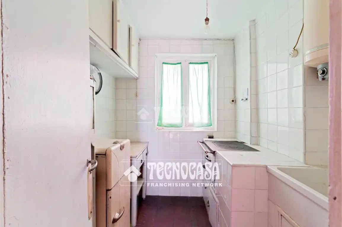 Cocina de Piso en venta en Madrid con Balcón