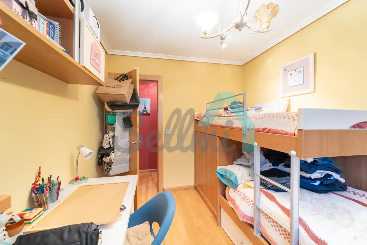 Habitación de Piso en venta en Somiedo con Calefacción, Parquet y Terraza