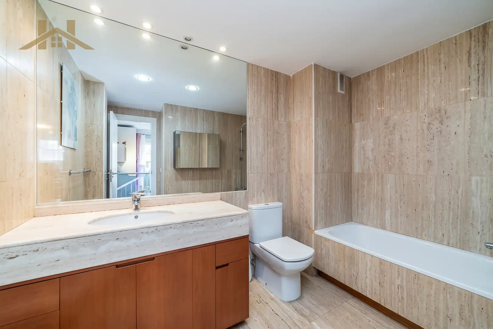 Baño de Piso en venta en Avenida Europa