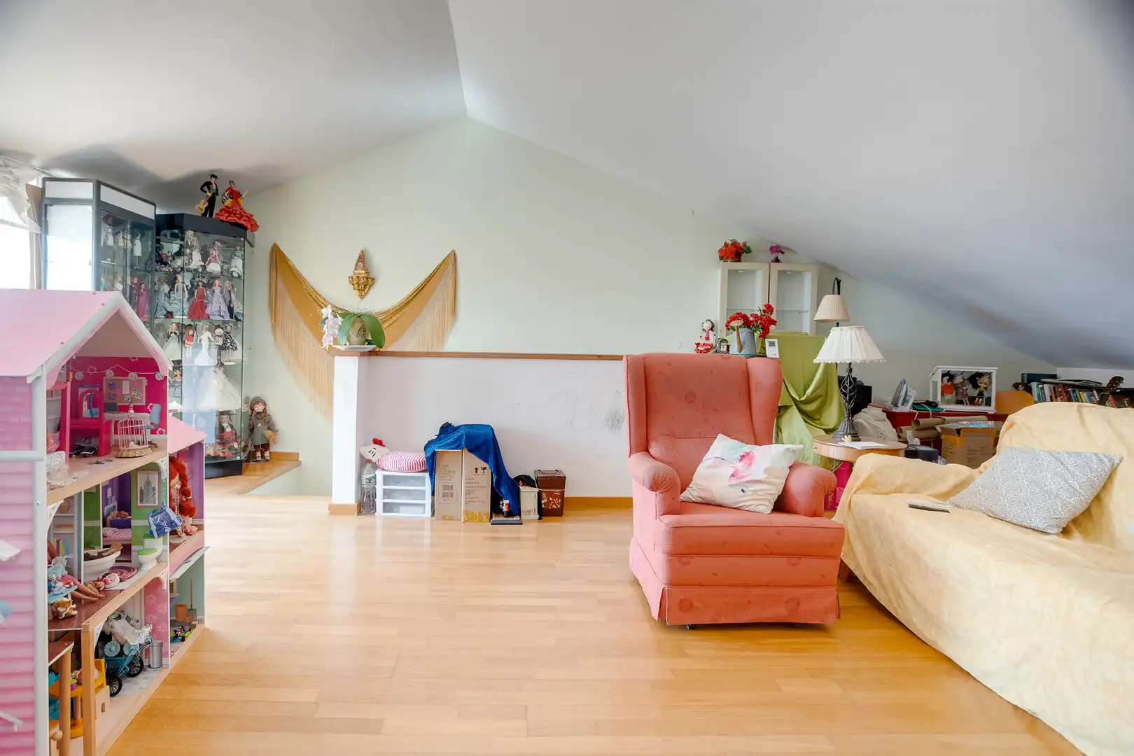 Wohnzimmer von Einfamilien-Reihenhaus zum Verkauf in Premià de Dalt mit Klimaanlage, Heizung und Privatgarten