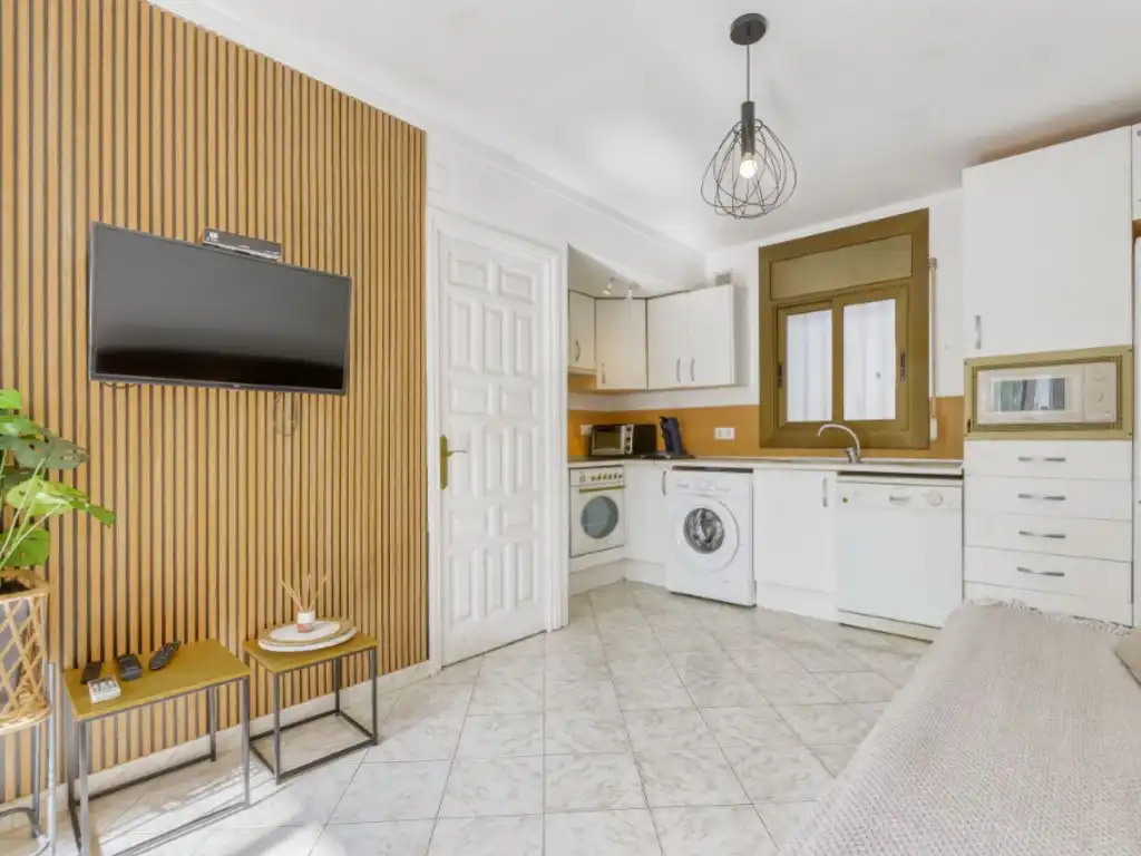 Piso con piscina en venta en Calle De Josep Carner 8, imagen 2