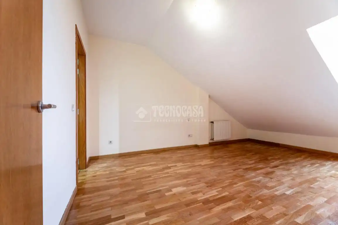 Dormitori de Pis en venda en Torrelodones amb Aire condicionat, Calefacció i Terrassa