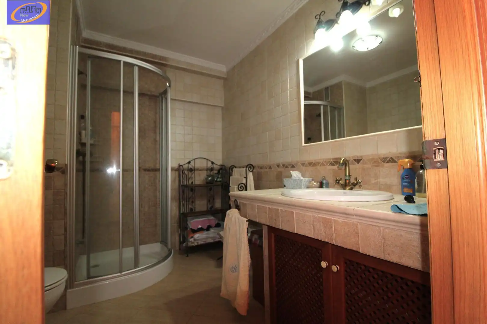 Bany de Apartament de lloguer en La Pobla de Farnals amb Jardí privat, Moblat i Piscina comunitària