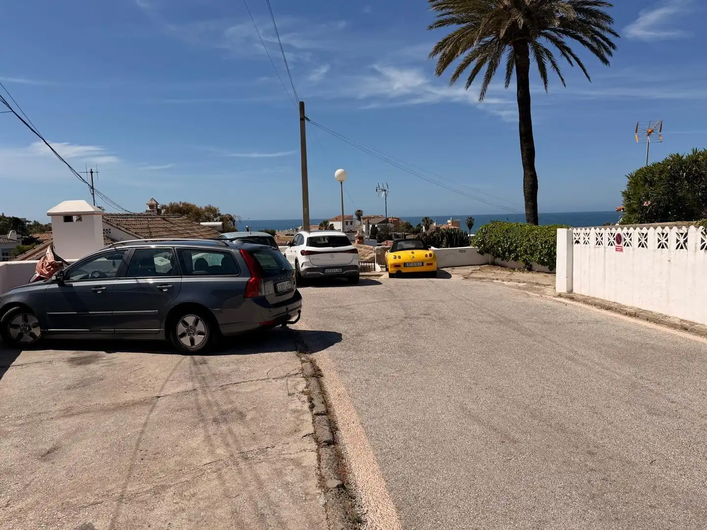 Aparcament de Casa adosada de lloguer en Mijas amb Aire condicionat, Calefacció i Jardí privat