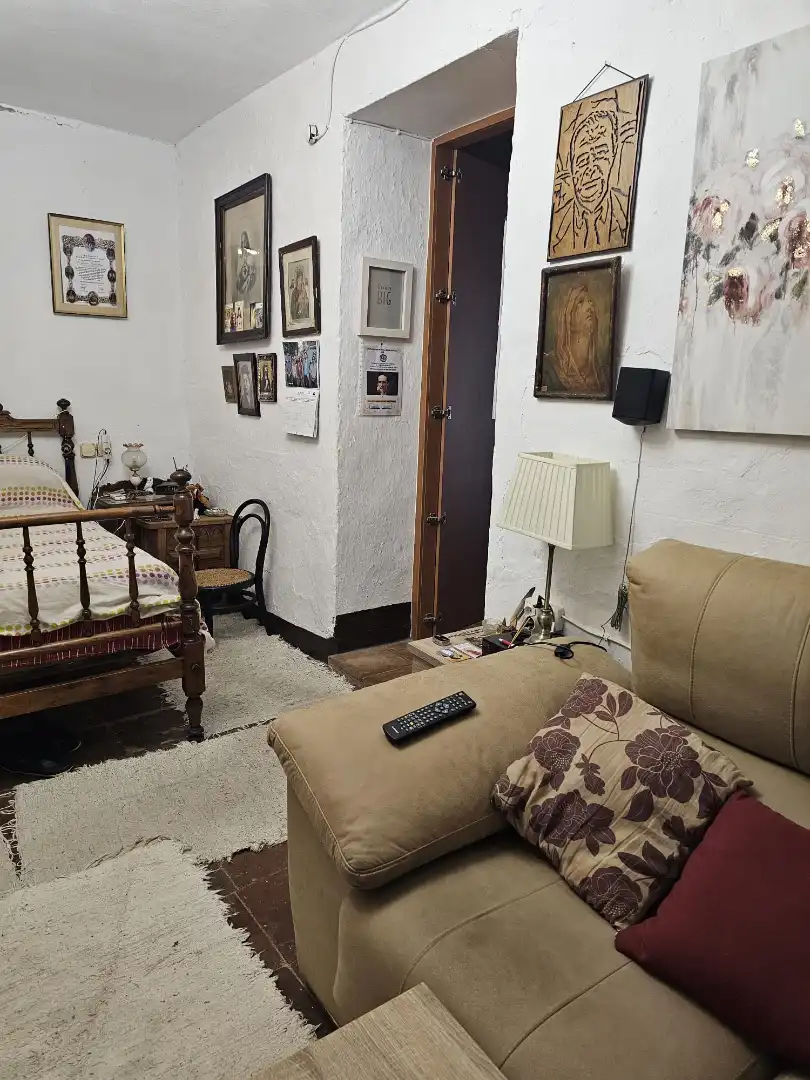 Sala d'estar de Casa o xalet en venda en Benamocarra amb Terrassa i Moblat