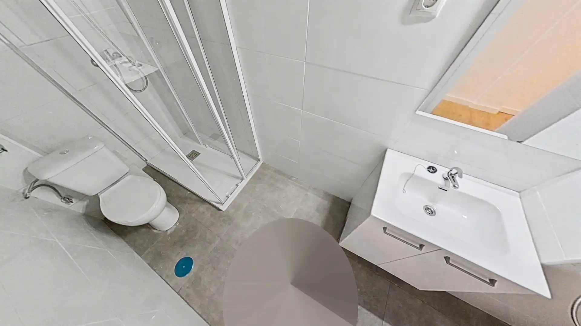 Bathroom of Flat for rent in Madrid  with Oven and Pets allowed