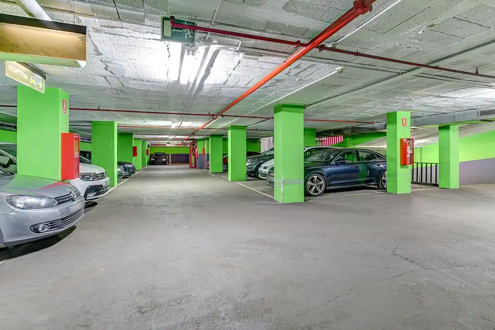 Parkplatz von Garage zur Miete in Barcelona