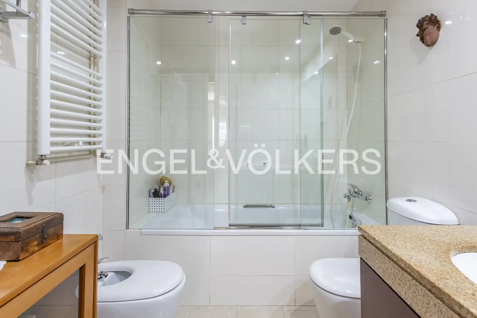 Baño de Piso en venta en Badalona con Aire acondicionado, Calefacción y Terraza