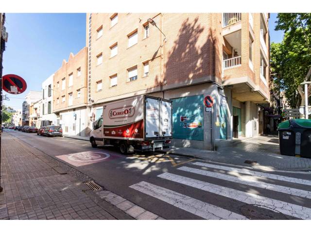 Local comercial en Alquiler en Onze de Setembre en Creu Alta