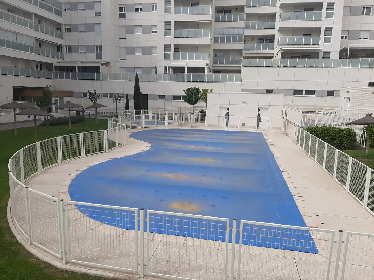 Piscina de Piso de alquiler en Alcalá de Henares con Aire acondicionado, Calefacción y Jardín privado