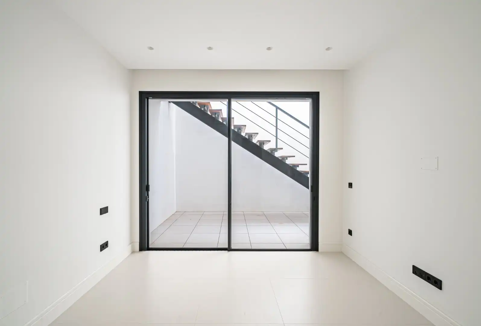 Chalet con piscina en venta en Milla de Oro, imagen 10