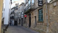 Vista exterior de Local de lloguer en Santiago de Compostela  amb Aire condicionat