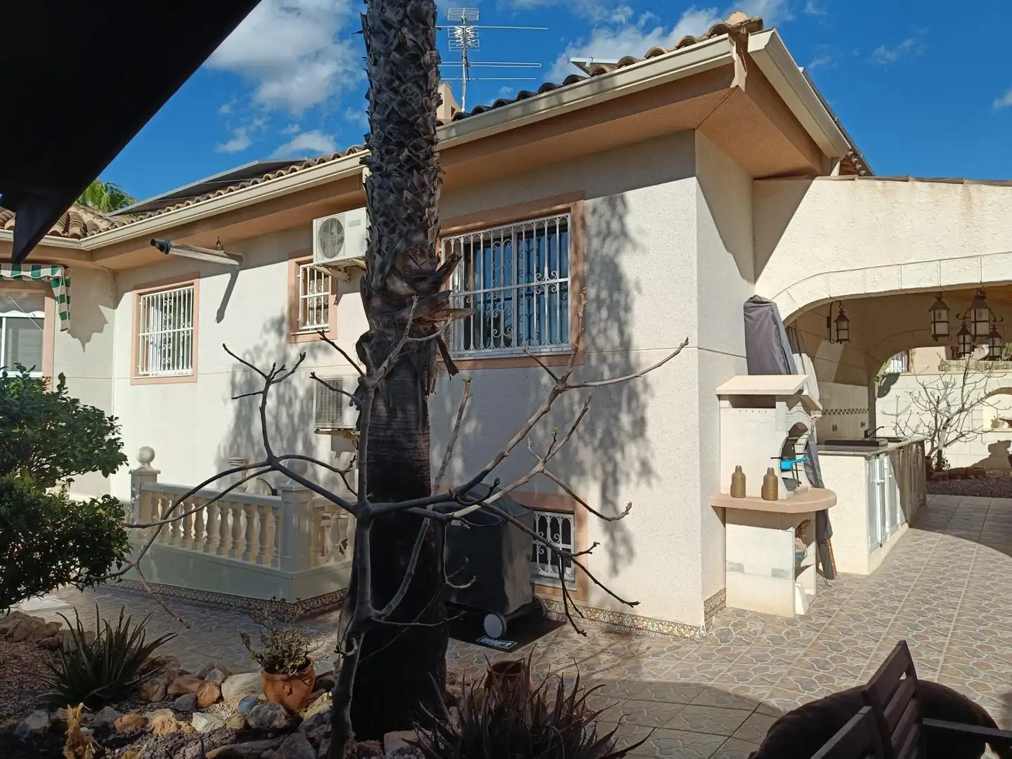 Vista exterior de Casa o xalet en venda en Benijófar amb Aire condicionat, Calefacció i Jardí privat