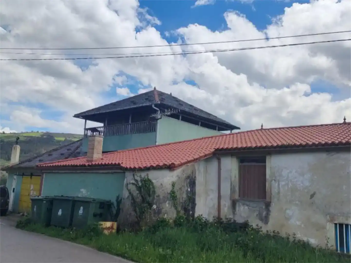 Vista exterior de Casa adosada en venda en Palacios del Sil