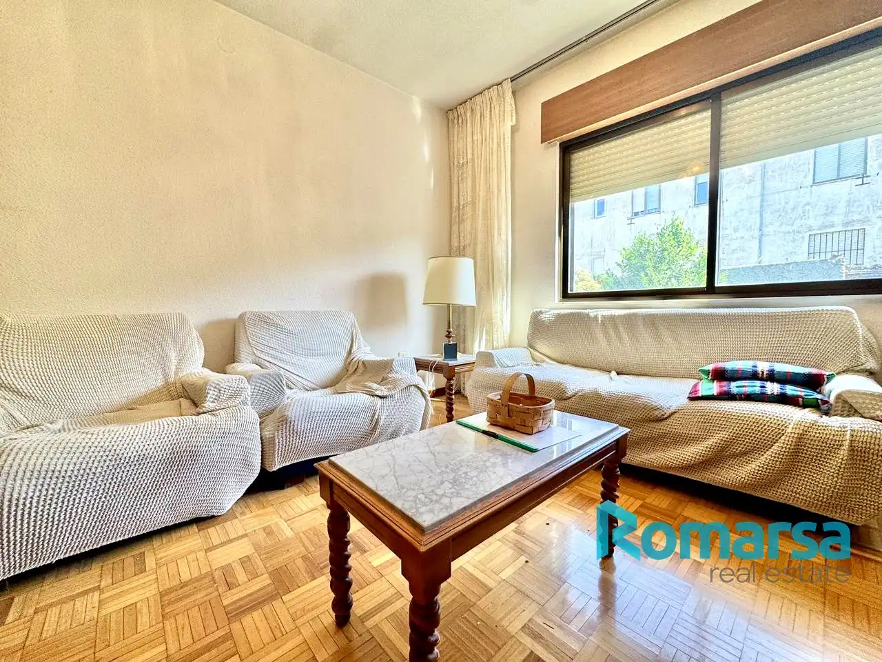 Sala de estar de Piso en venta en Ávila con Calefacción, Parquet y Trastero
