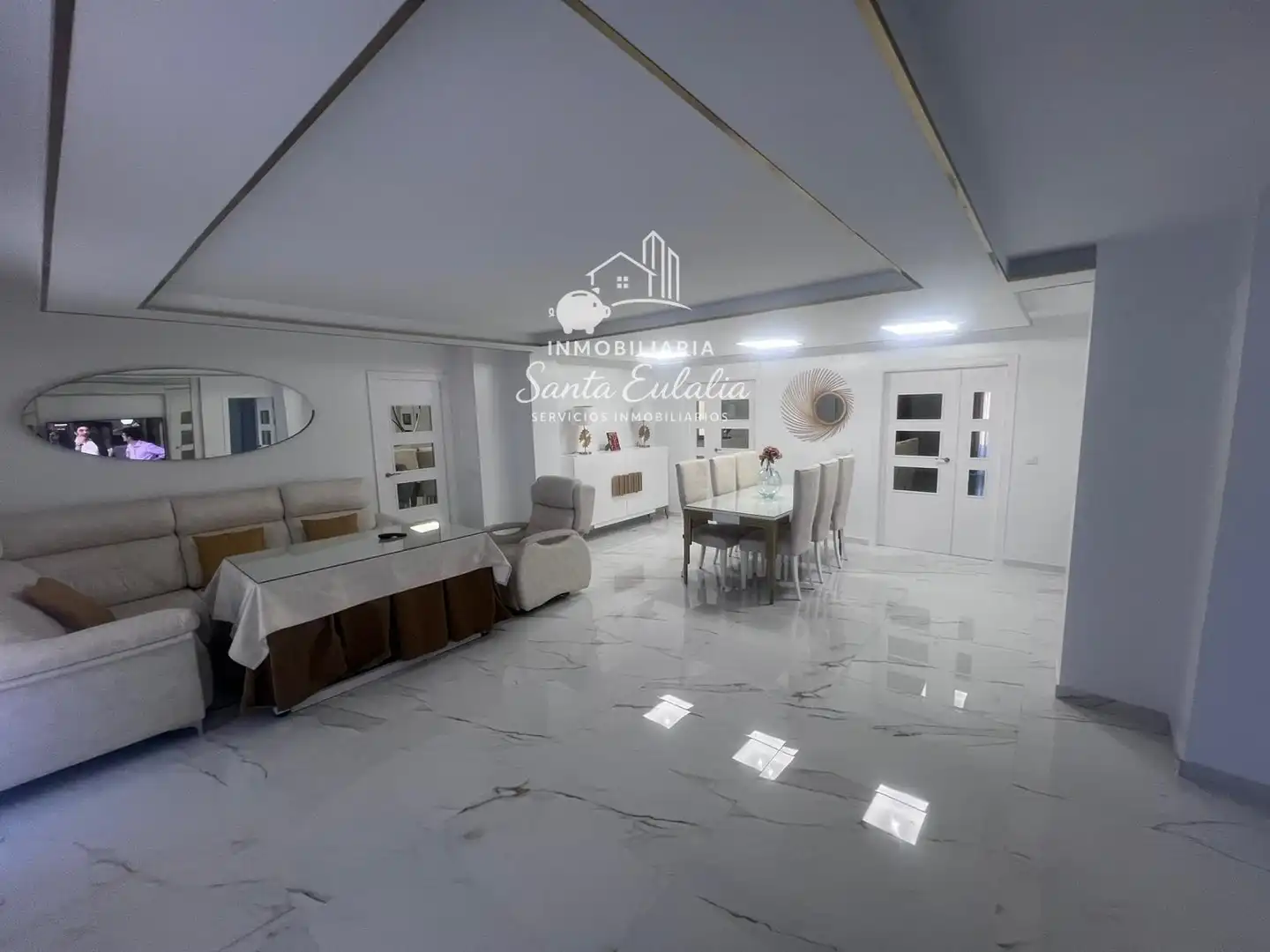 Comedor de Piso en venta en Mérida con Aire acondicionado, Terraza y Horno