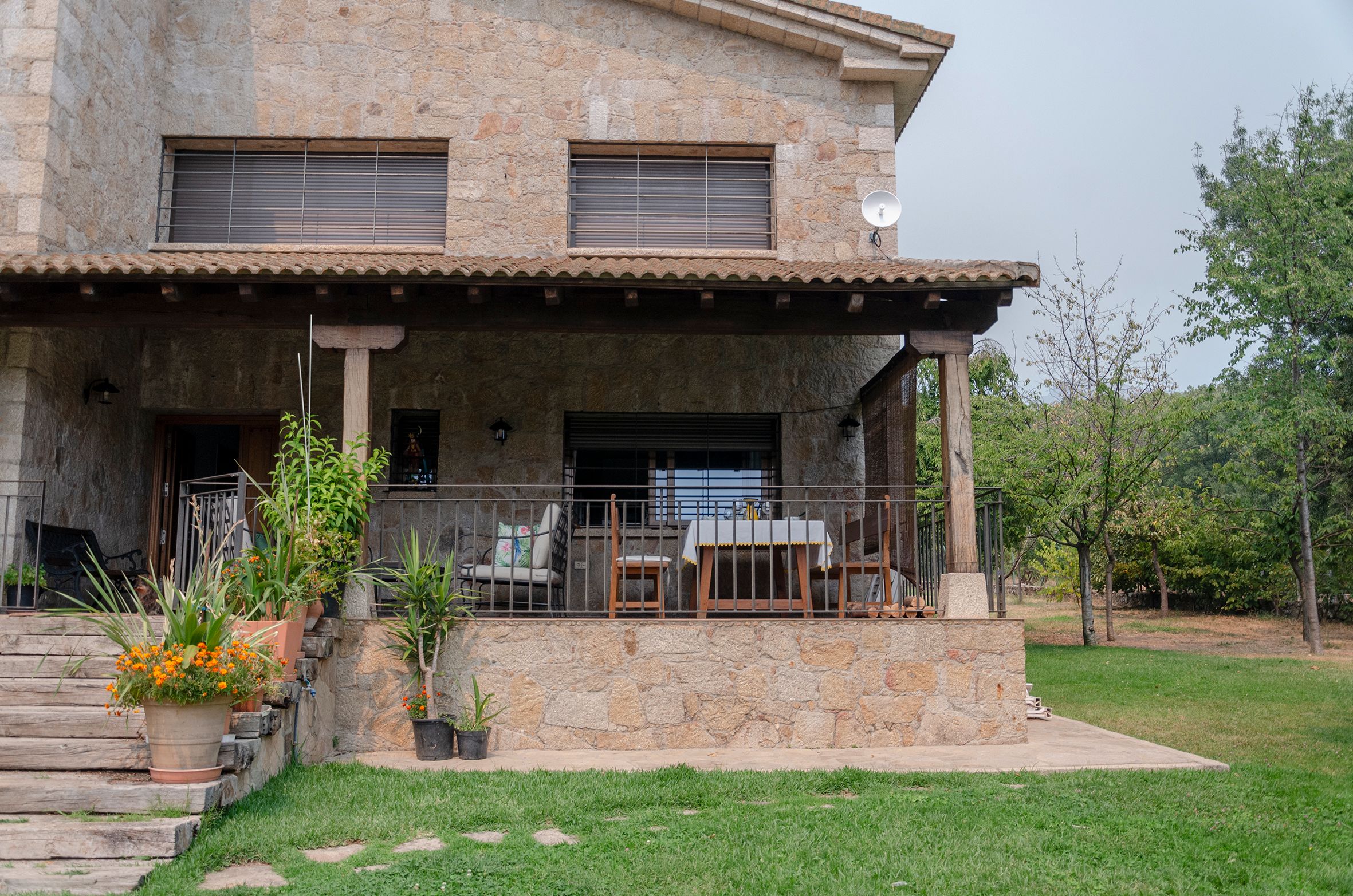 Terrasse von Country house zum verkauf in La Adrada  mit Privatgarten, Terrasse und Schwimmbad
