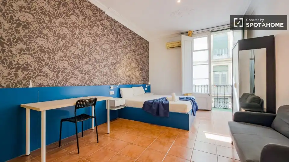 Piso con terraza en alquiler en Ciutat Vella, imagen 8