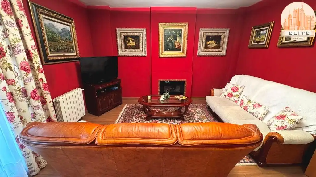 Sala de estar de Casa adosada en venta en Torrejón de la Calzada con Aire acondicionado, Calefacción y Jardín privado