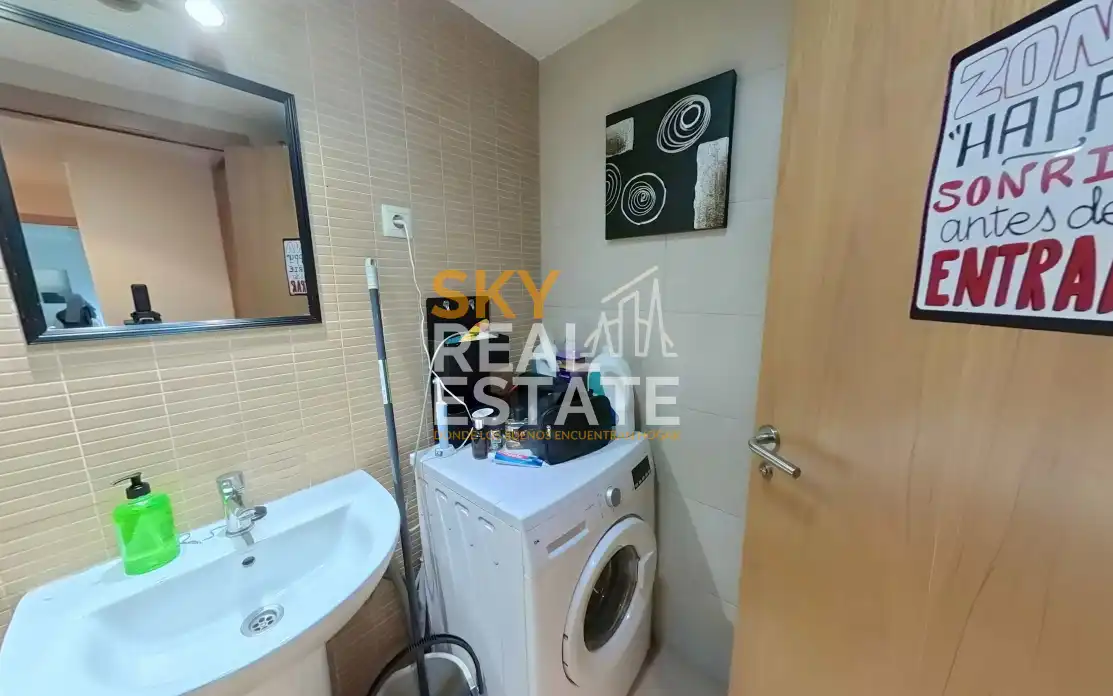Bathroom of Flat for sale in Arganda del Rey  with Air Conditioner, Heating and Storage room