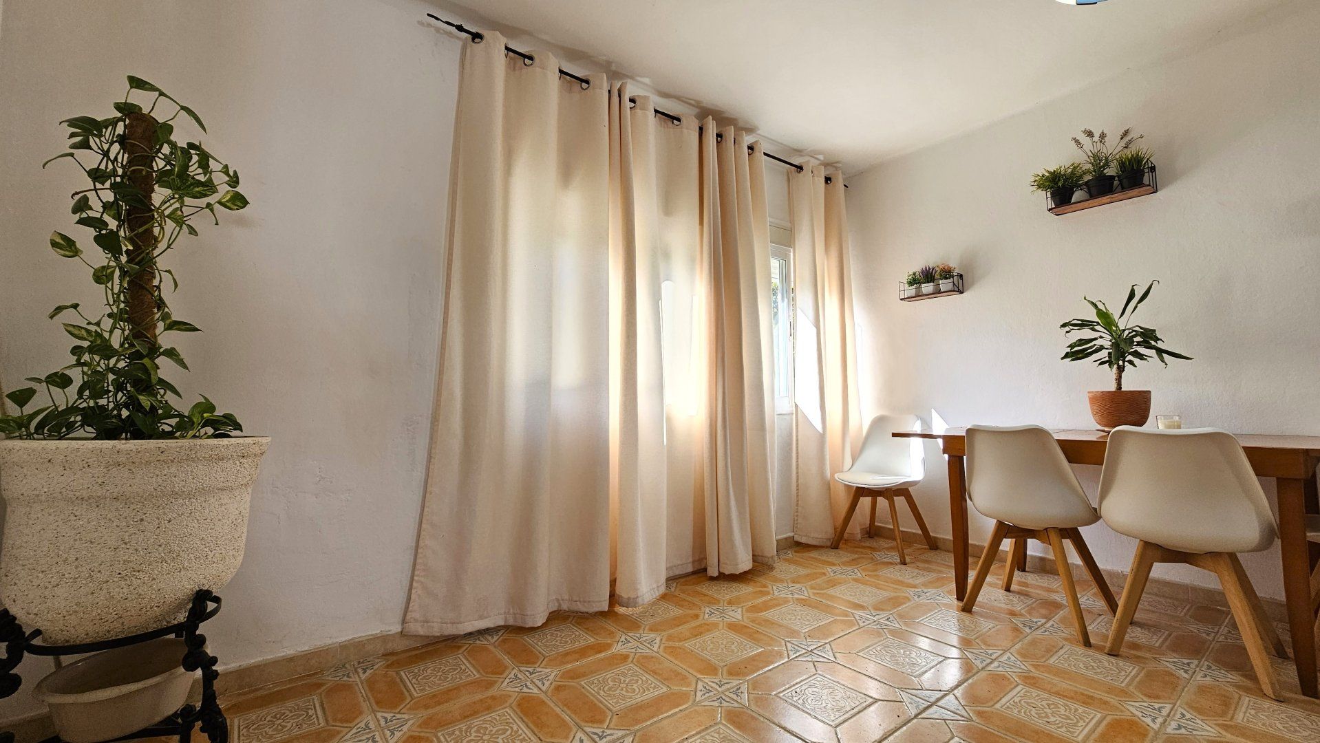 Bedroom of Flat for sale in Sanlúcar de Barrameda  with Furnished