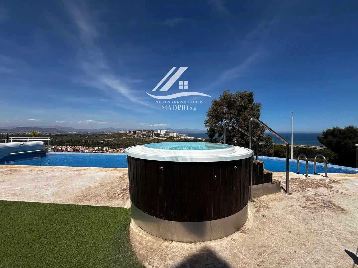 Àtic amb piscina en venda a Avinguda del Mediterrani, imagen 47