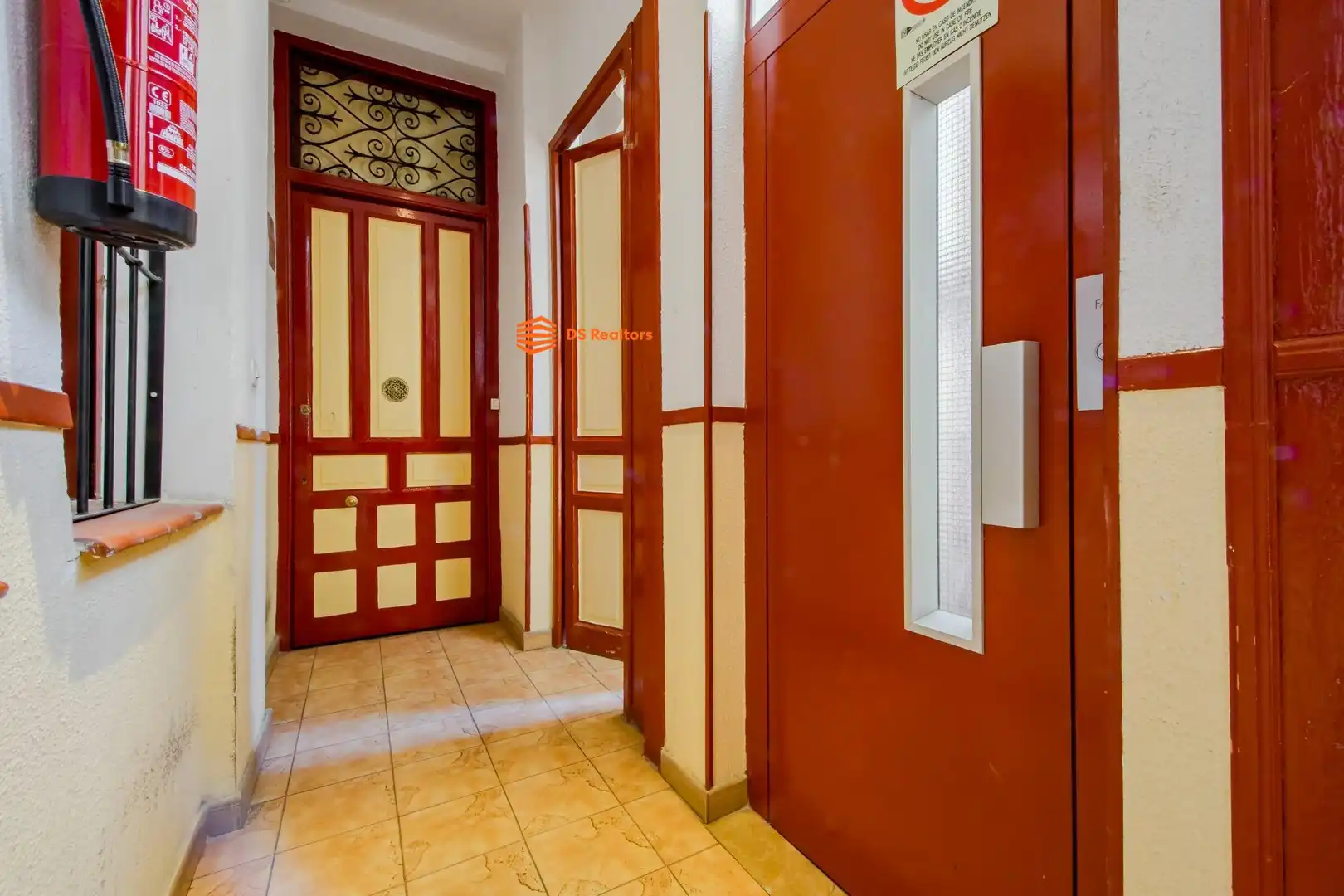 Flat for sale in Madrid  with Heating and Furnished