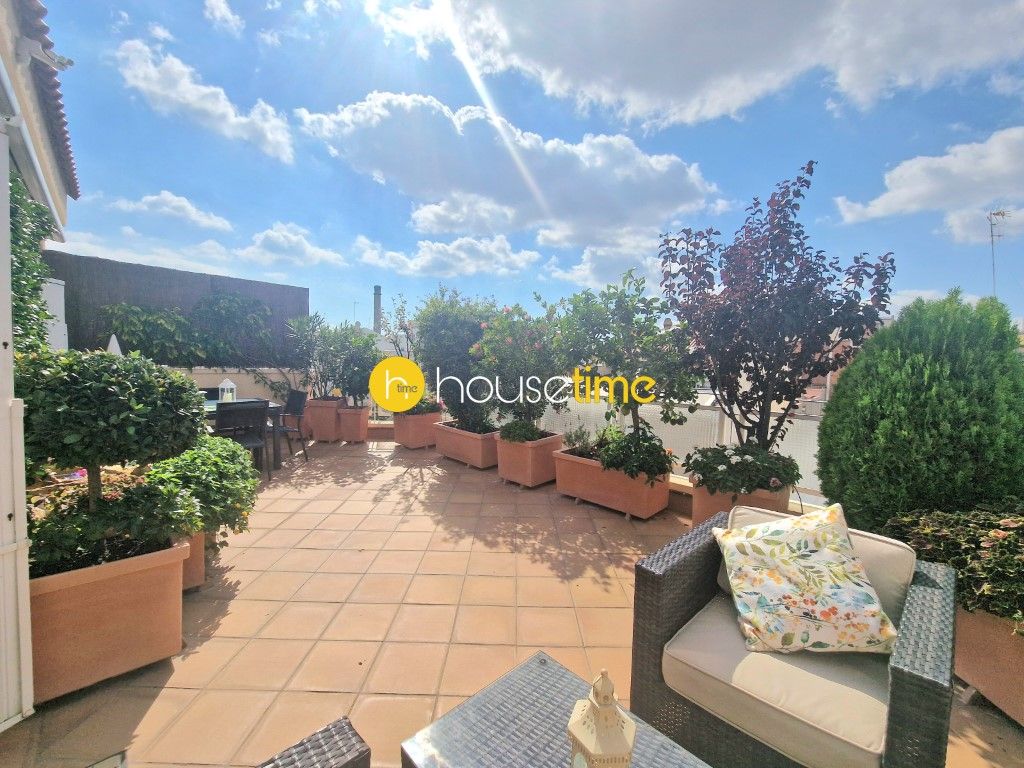 Attic for sale in Navas, Sant Andreu