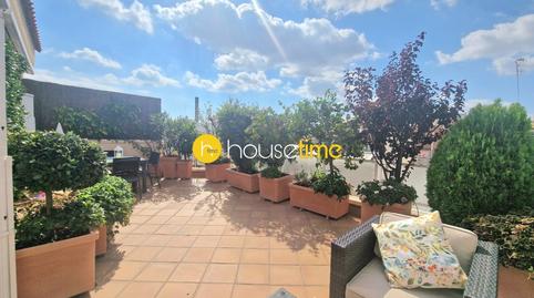 Foto 4 de Àtic en venda a El Camp de l'Arpa del Clot, Barcelona