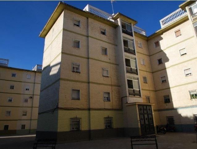 Vista exterior de Pis en venda en  Sevilla Capital