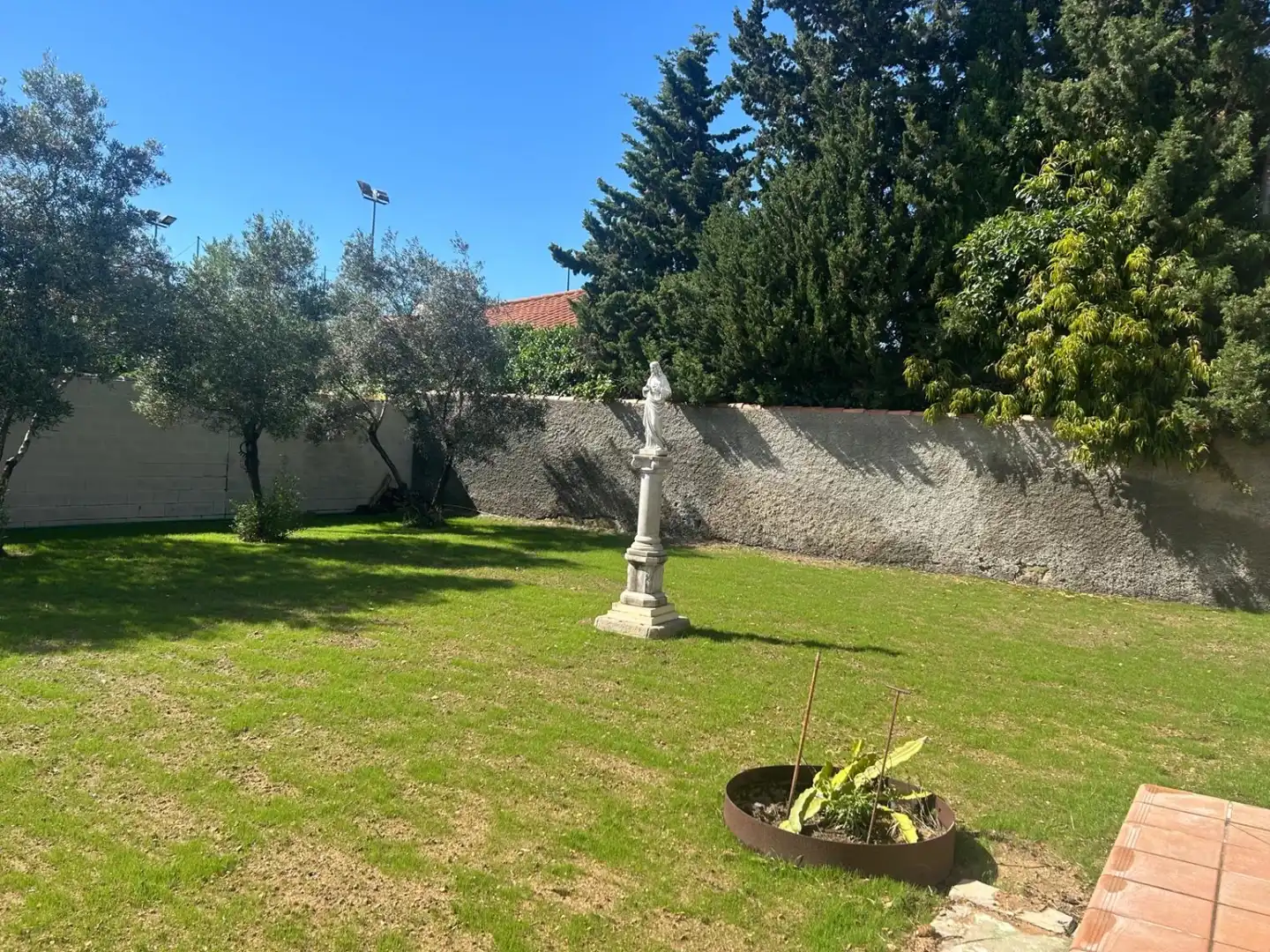 Chalet con jardín en venta en Los Gallos, imagen 2