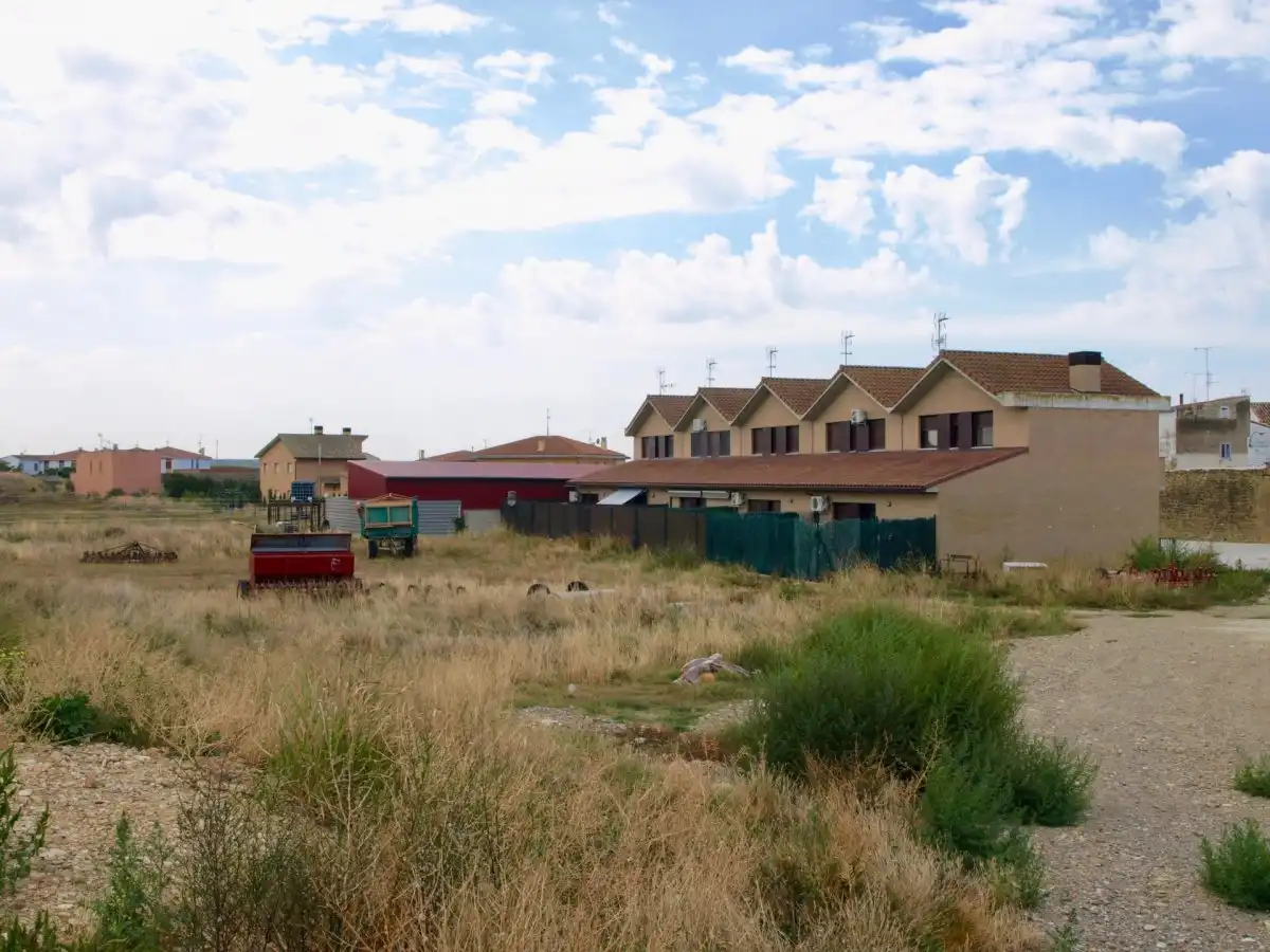Residential land for sale in Calle LA Pola, imagen 2