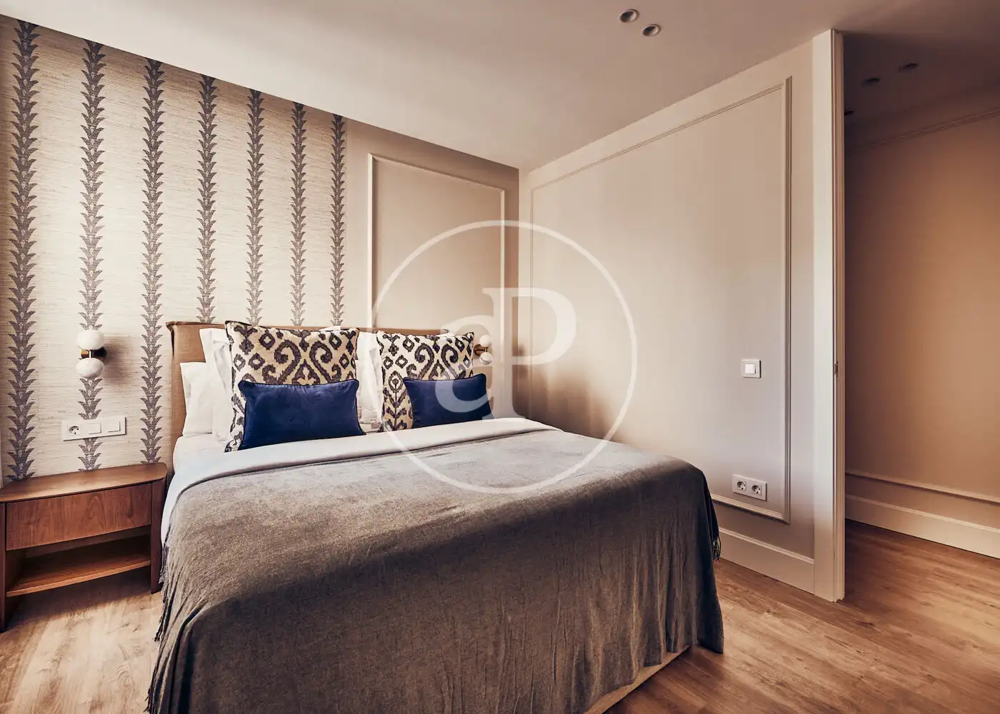 Bedroom of Flat for sale in Madrid  with Air Conditioner, Heating and Terrace