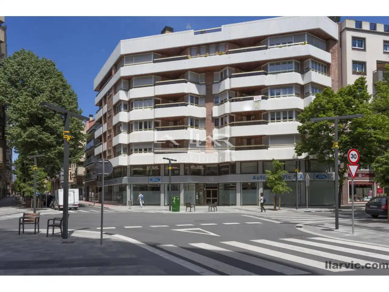 Außenansicht von Maisonette zur Miete in Vic mit Heizung, Parkett und Terrasse