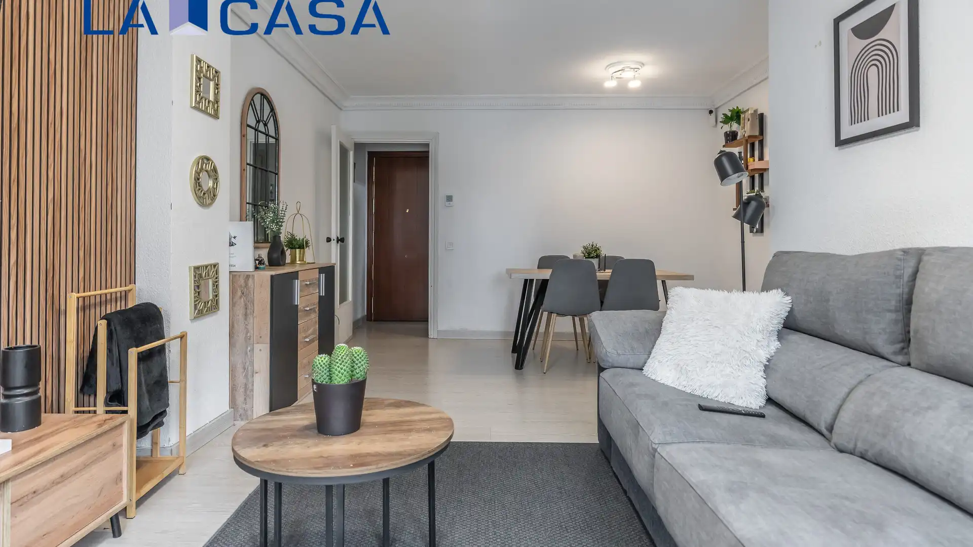 Außenansicht von Wohnung zum Verkauf in  Madrid Capital mit Heizung