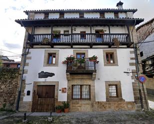 Vista exterior de Casa o xalet en venda en Candelario amb Calefacció, Terrassa i Moblat