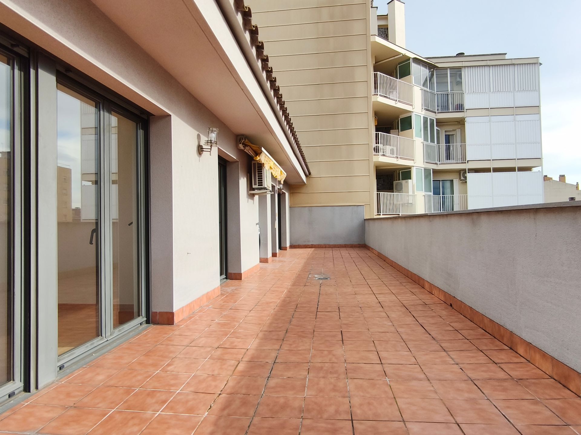 Terrace of Attic to rent in Girona Capital  with Air Conditioner, Heating and Terrace