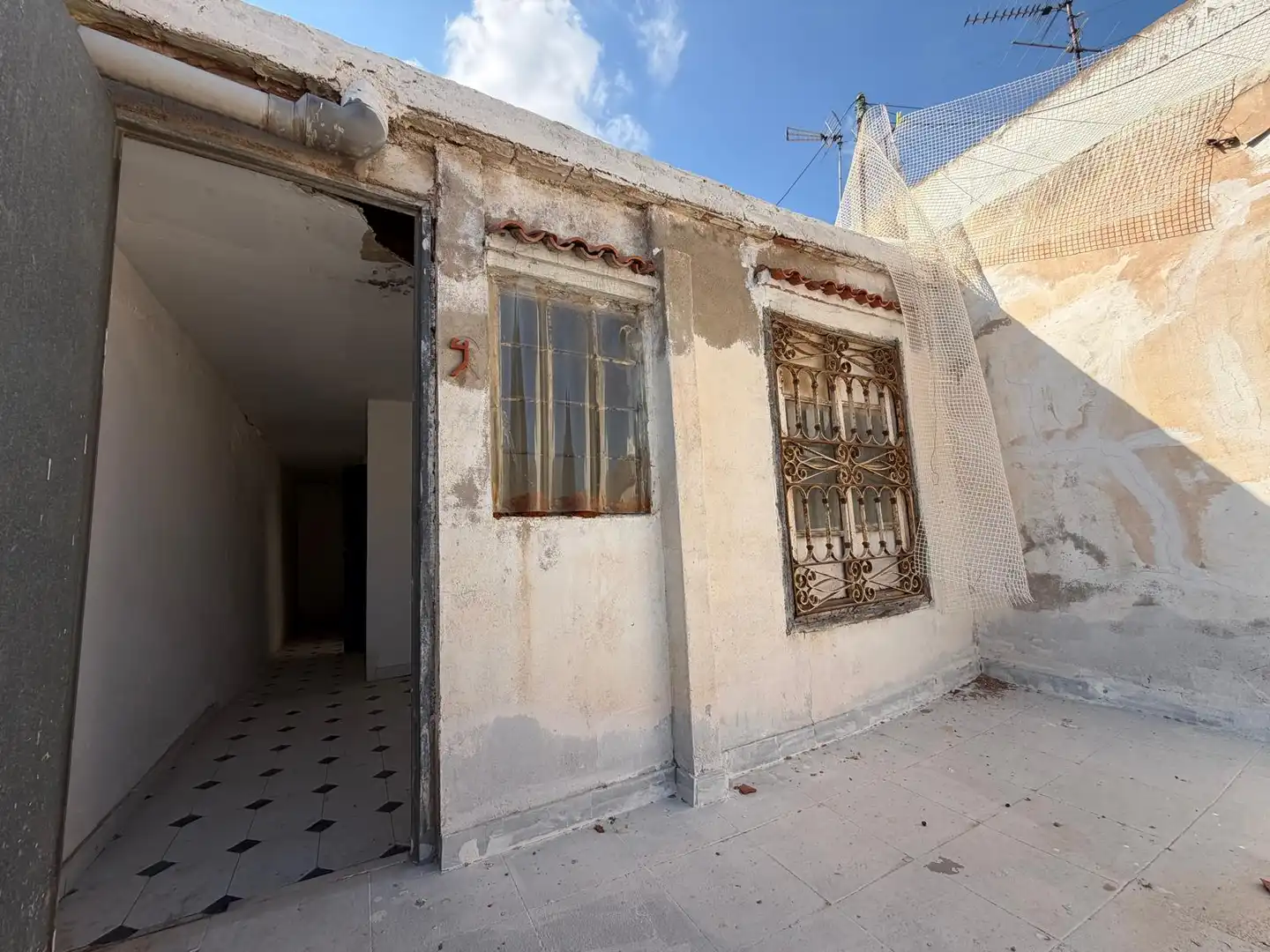Vista exterior de Edificio en venta en Cartagena