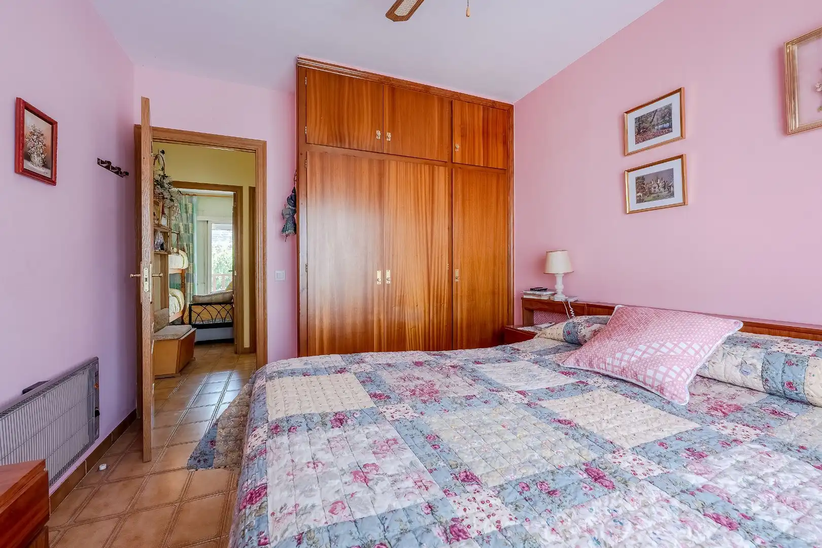 Dormitori de Casa adosada en venda en Cunit amb Aire condicionat, Calefacció i Jardí privat