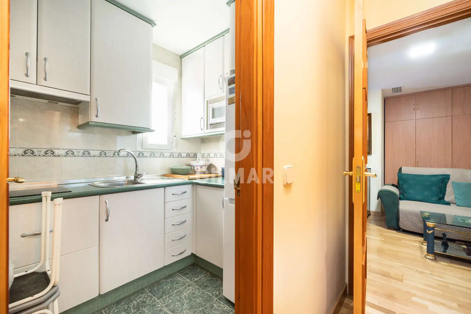 Cocina de Casa adosada en venta en Madrid con Calefacción, Jardín privado y Amueblado