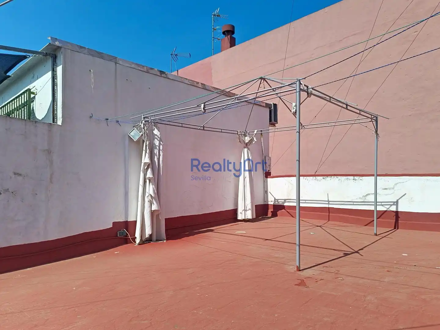 Vista exterior de Piso de alquiler en Sevilla con Aire acondicionado, Terraza y Amueblado